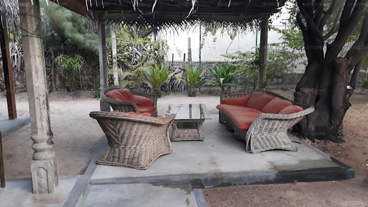 Nagenahira Beach Villa