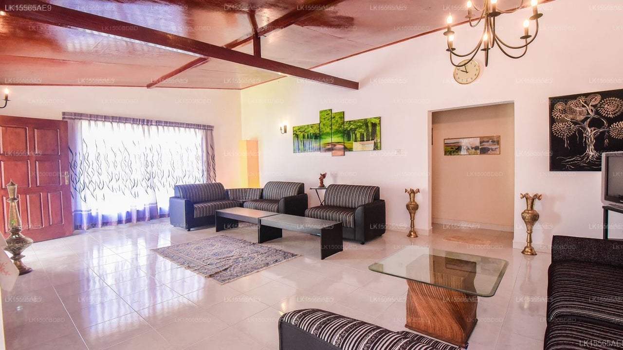 Iris Villa