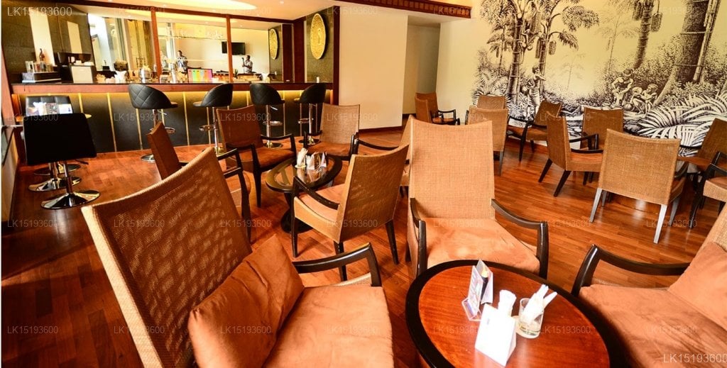 Earl's Regent Hotel