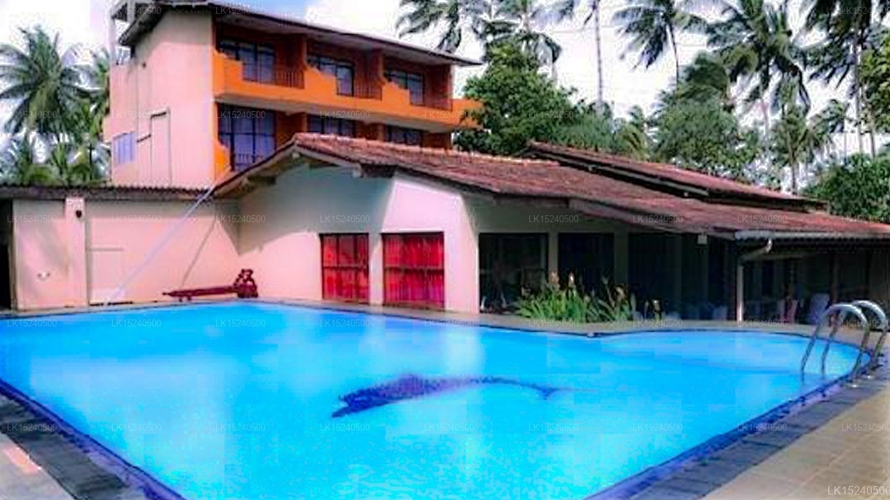 Green Shadows Beach Hotel