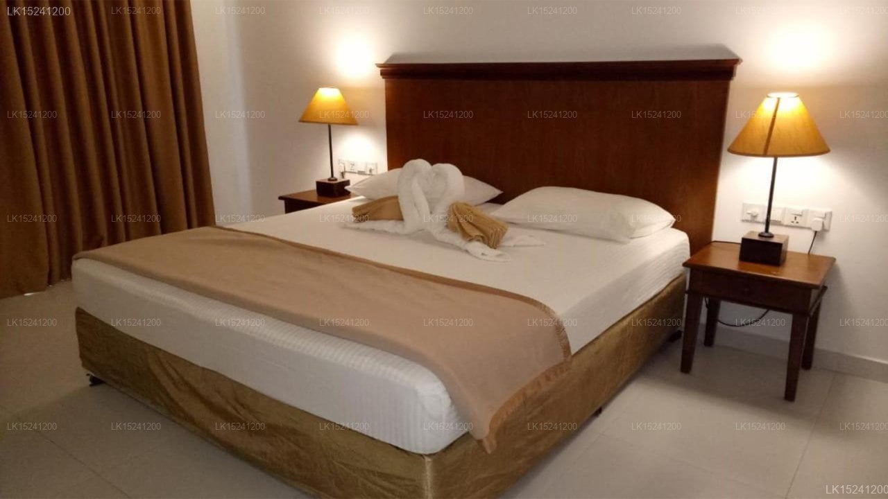Garden Beach Hotel Kalutara