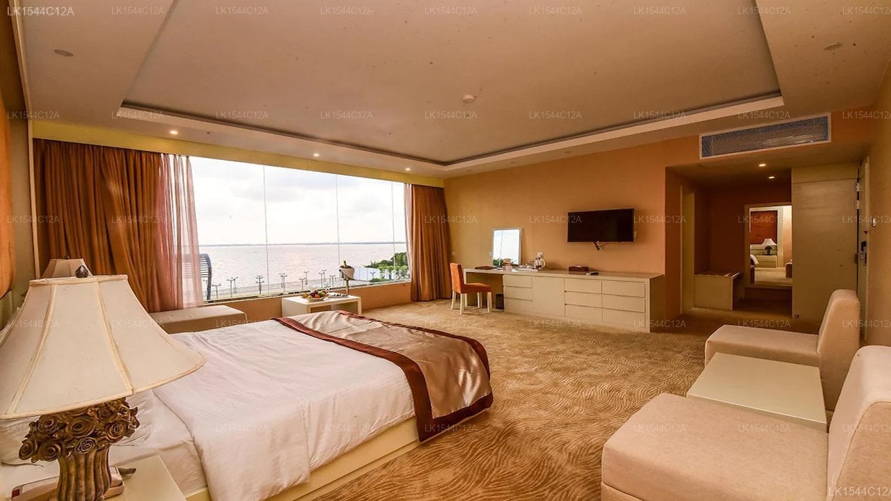Grandeeza Luxury Hotel