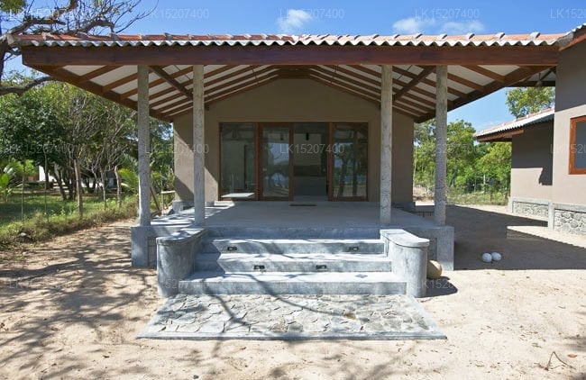 Nagenahira Beach Villa