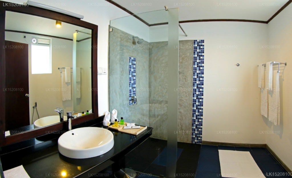 Coco Royal Beach Hotel