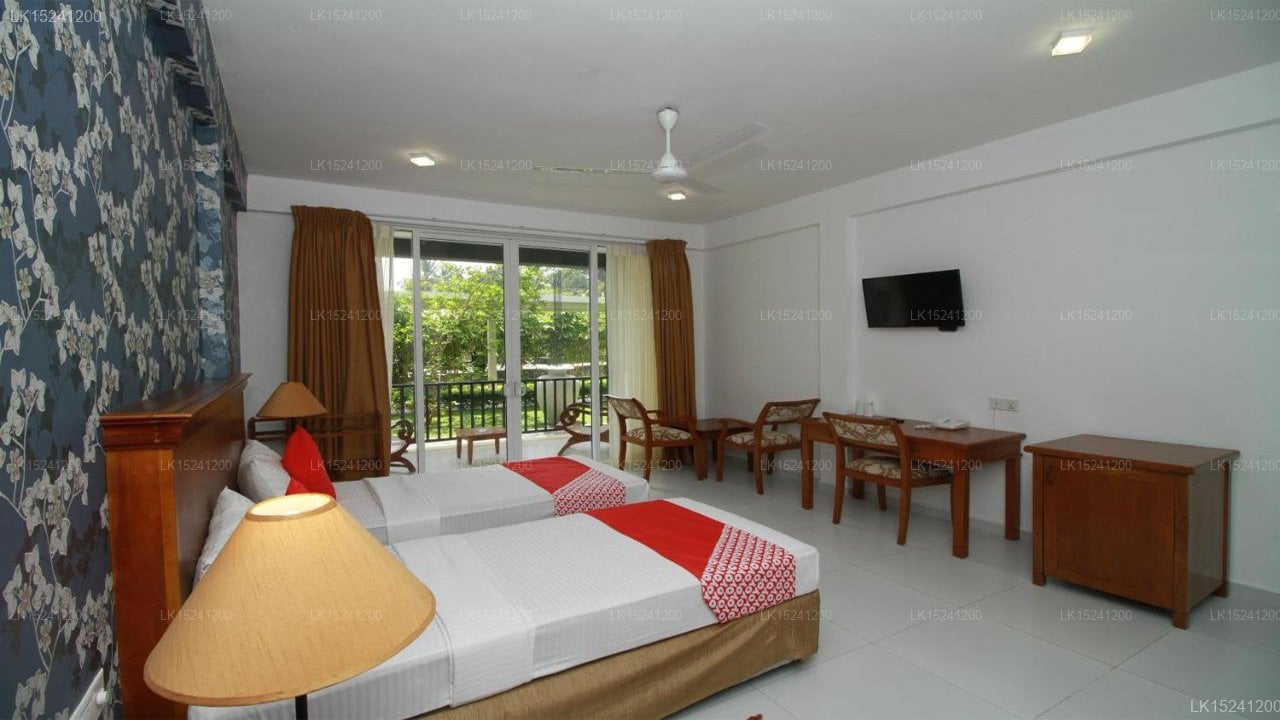 Garden Beach Hotel Kalutara