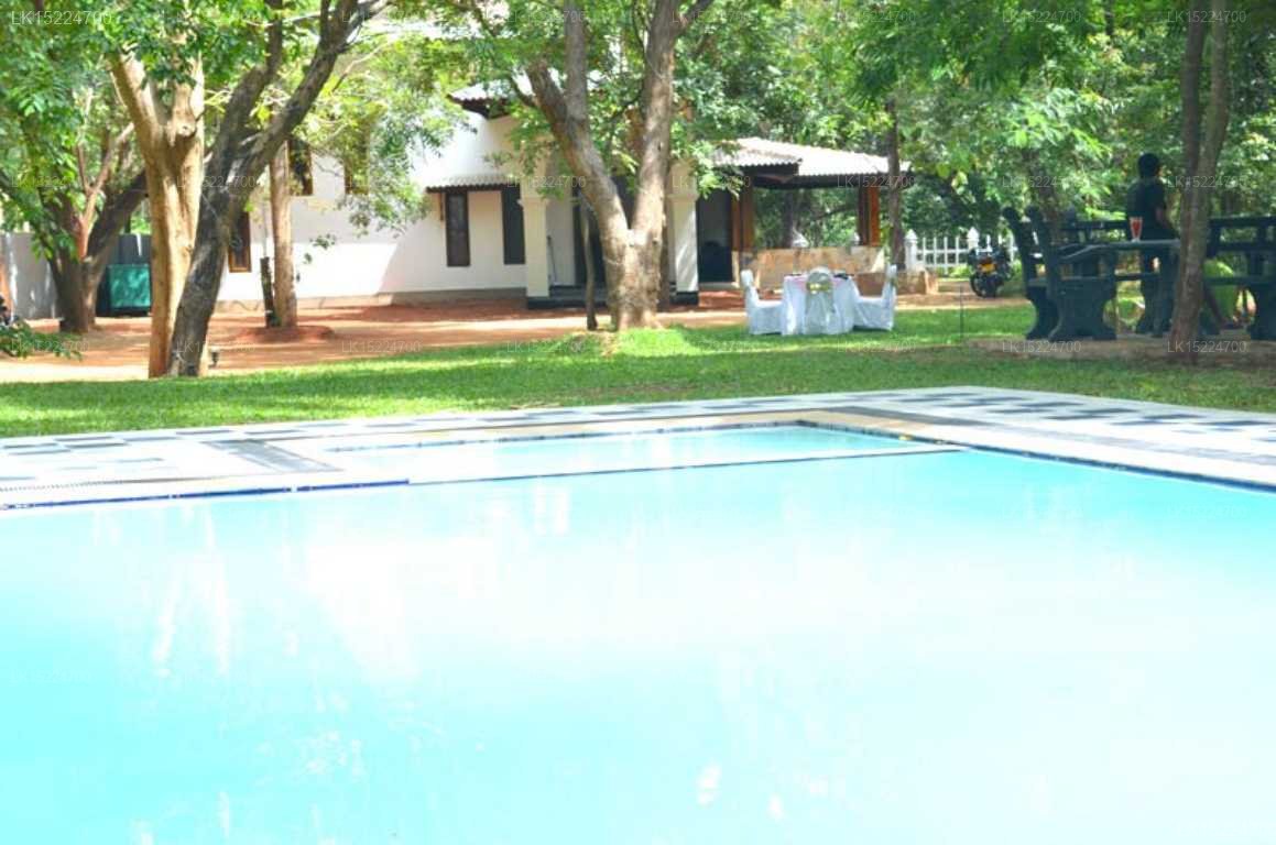 Grand Kalundawa Waterfront Resort