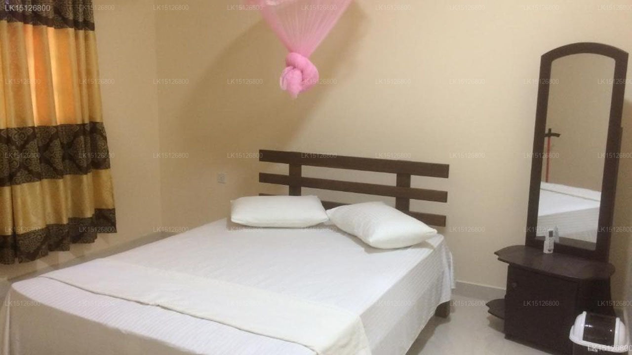 Hotel Surasa, Kurunegala