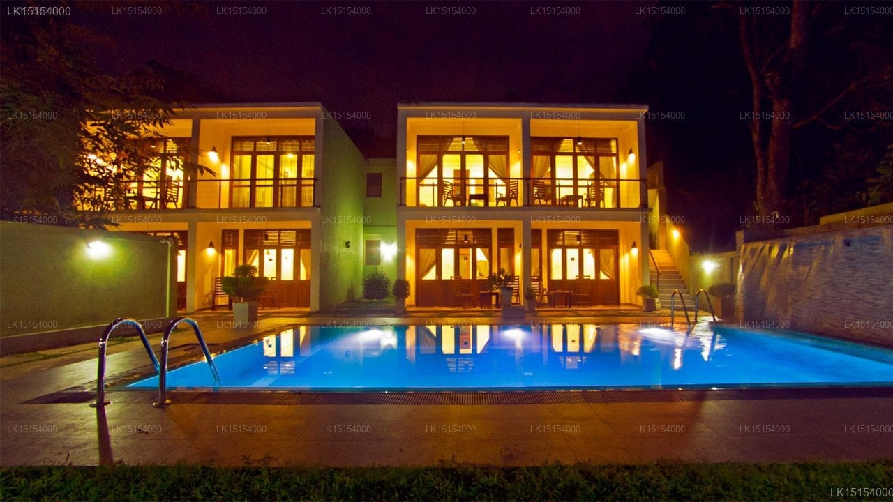 Hotel Athgira
