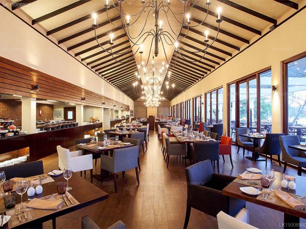 Centara Ceysands Resort & Spa