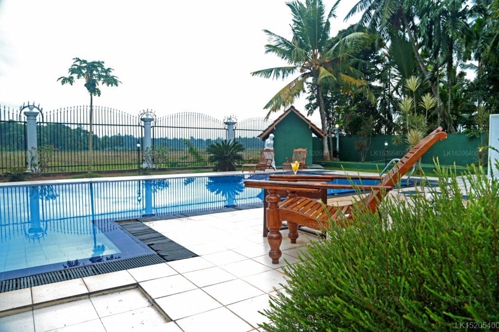 Anthiekka Airport white Villa