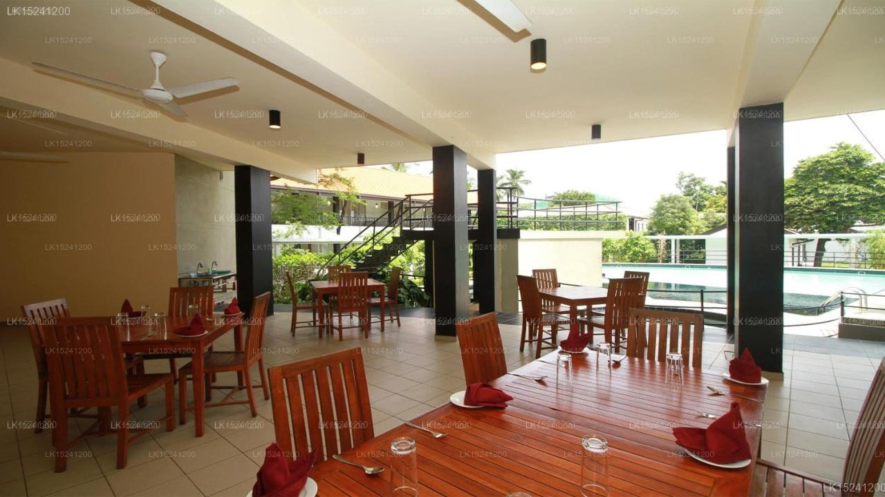 Garden Beach Hotel Kalutara