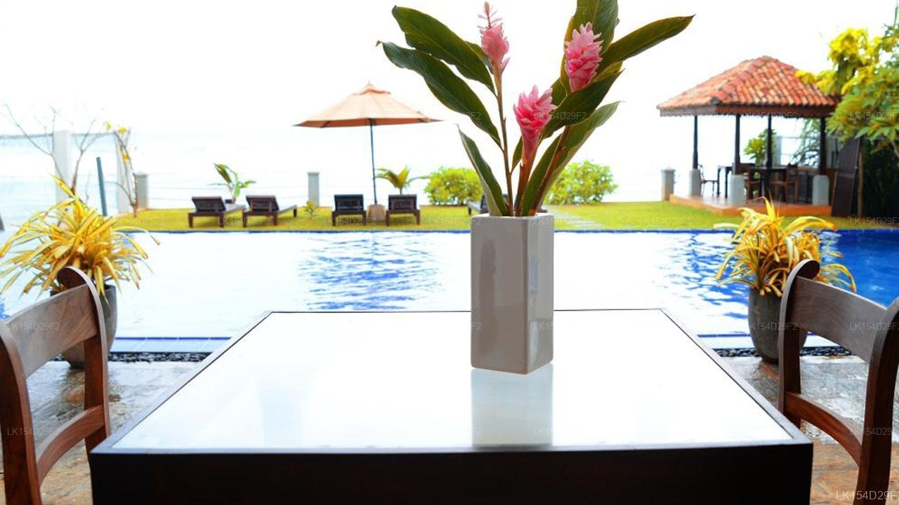 Ocean Crest Hotel