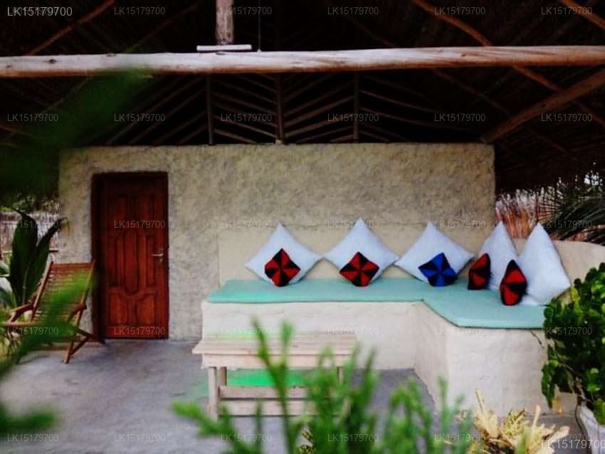 Ilanthiadiya Beach Hotel