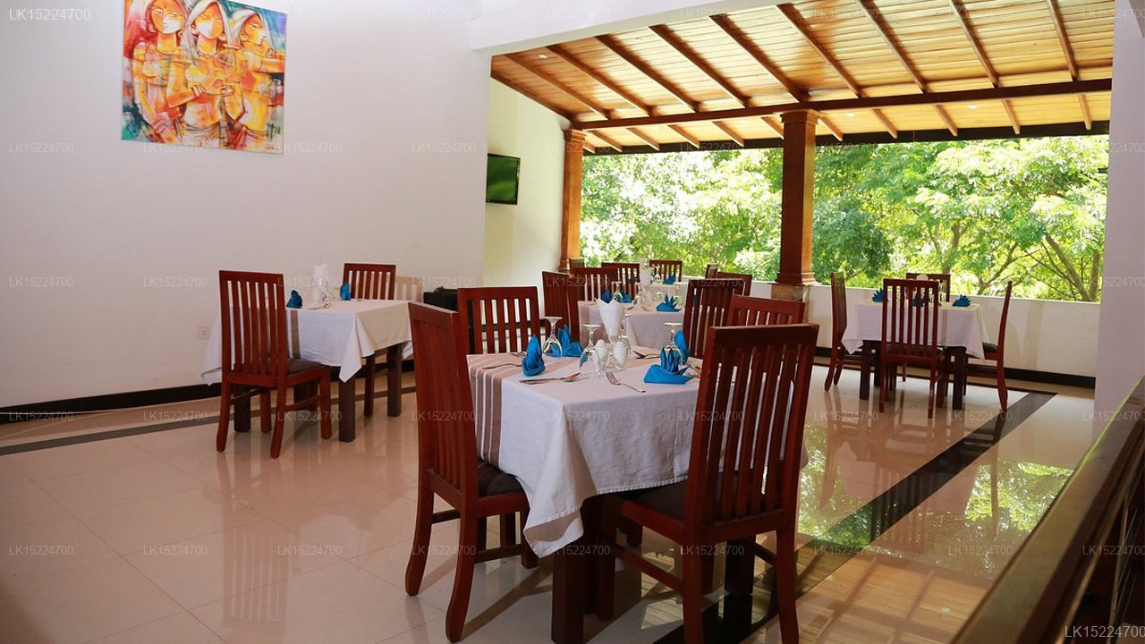 Grand Kalundawa Waterfront Resort
