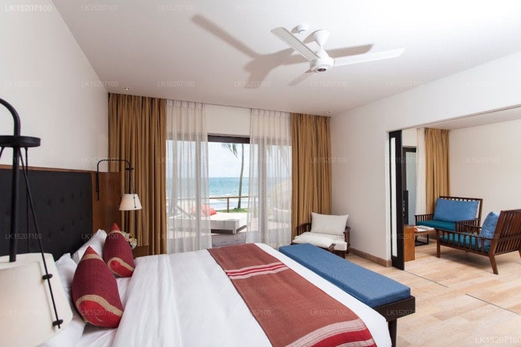 Reefs Edge Resort