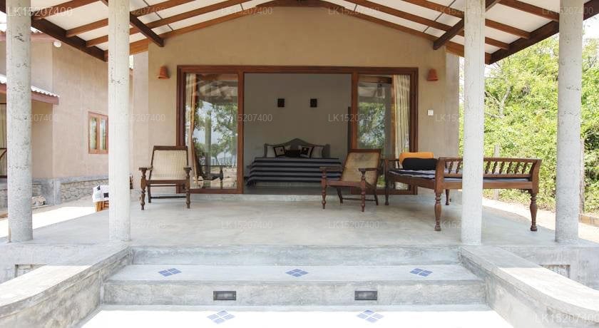 Nagenahira Beach Villa