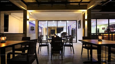 9 Arch - contemporary restaurant interior with dining tables and modern lighting