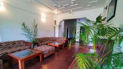 The Peakrest Hotel